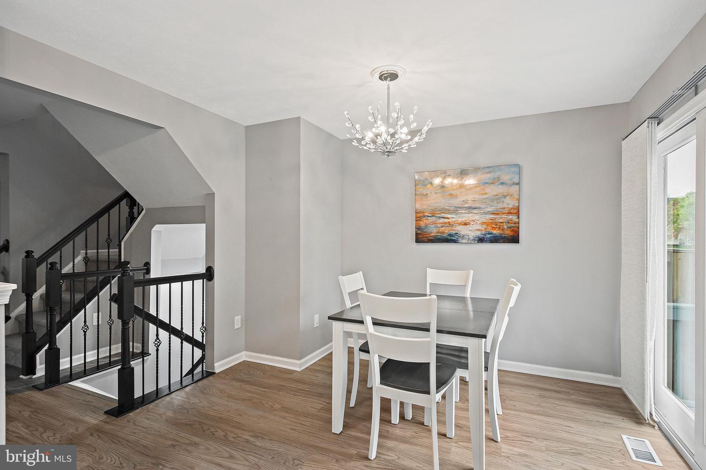 Photo 6 of 32 of 5433 Canonbury townhome