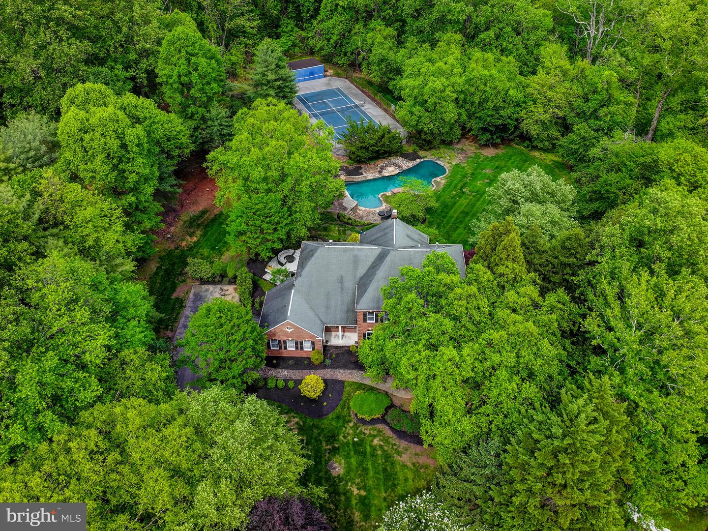 3011 Susanne Ct