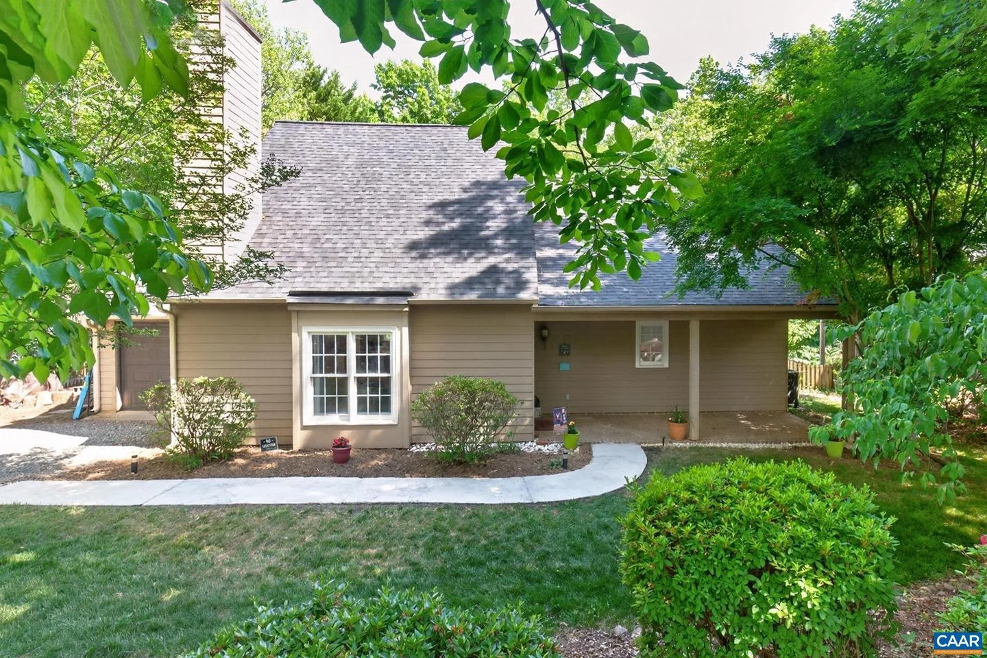 305 Starcrest Rd Rd