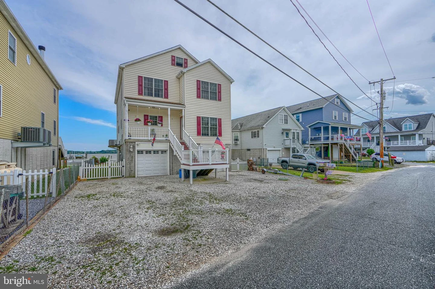 1205 Bayside Road