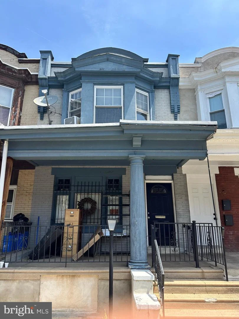 1533 Overington Street