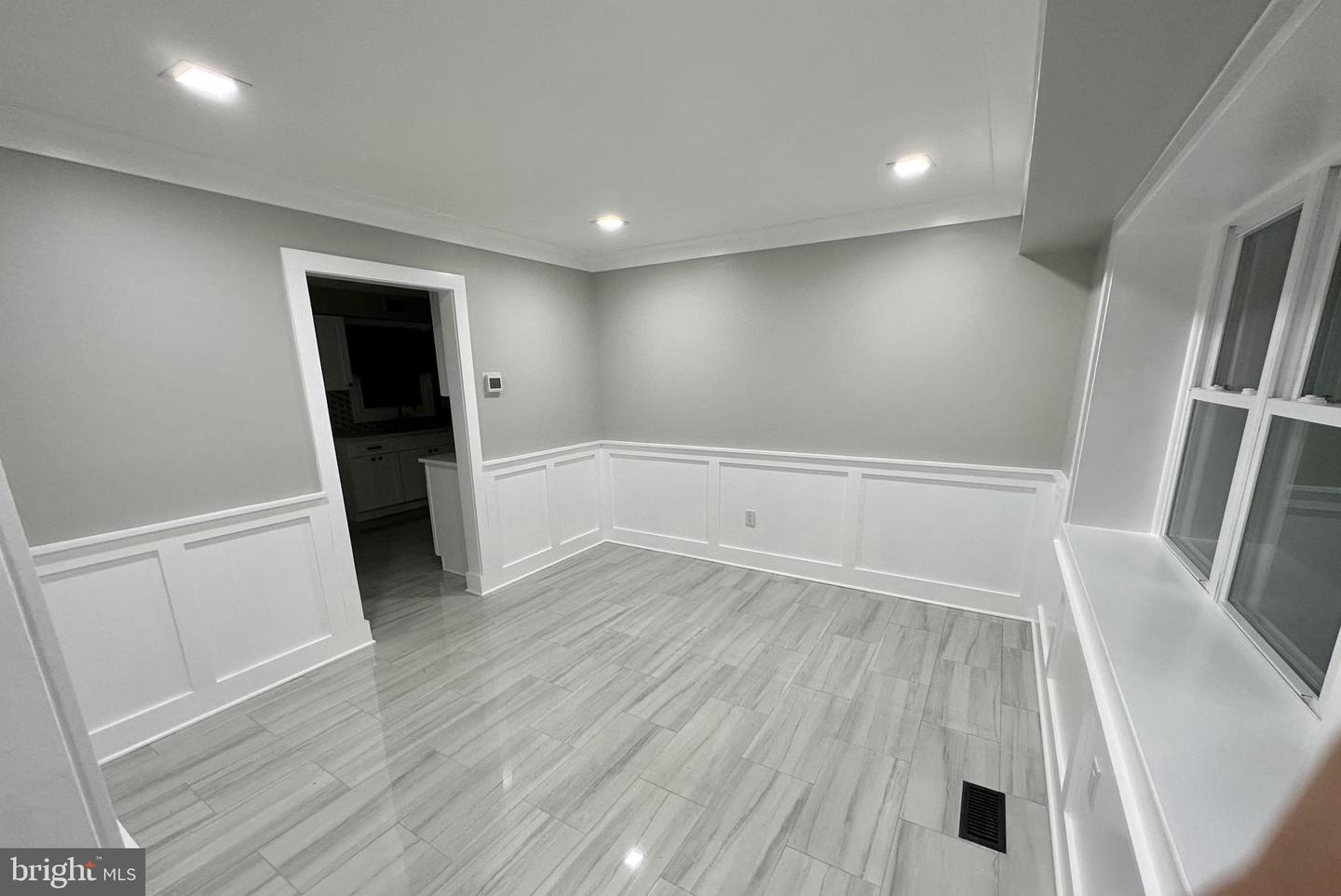 Photo 10 of 47 of 90 Gramercy Ln house