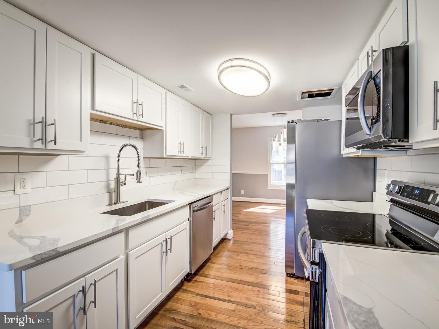 Photo 2 of 47 of 3803 Lansdale Ct #67-11 townhome