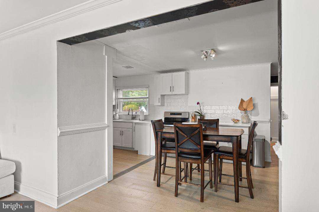 Photo 14 of 35 of 2205 Mary Ln house