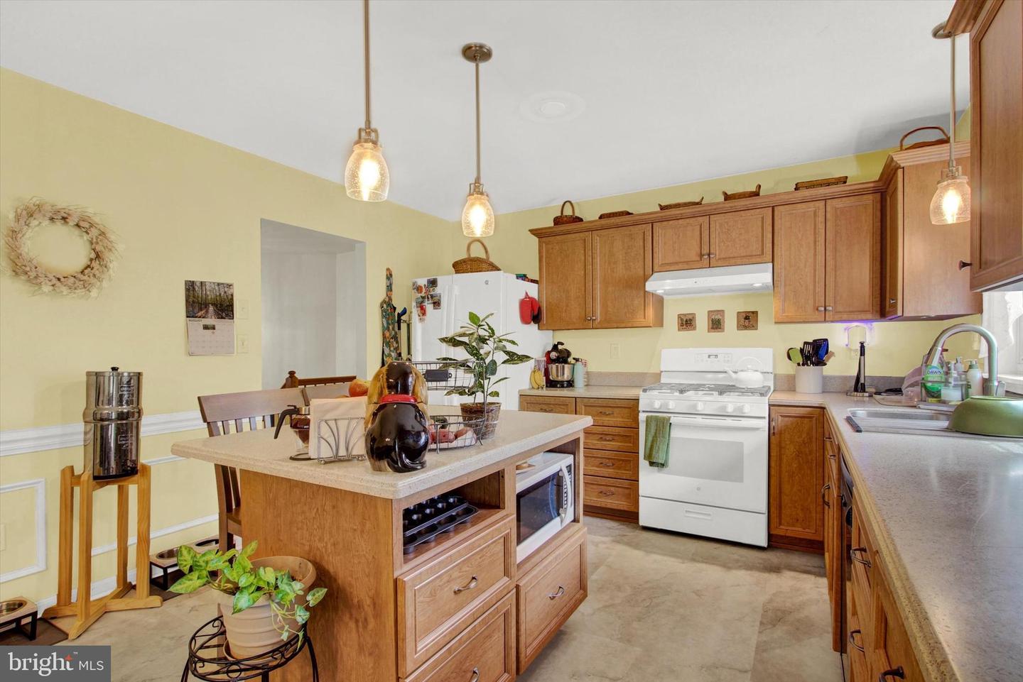 Photo 5 of 28 of 21 Fruitwood Trl house