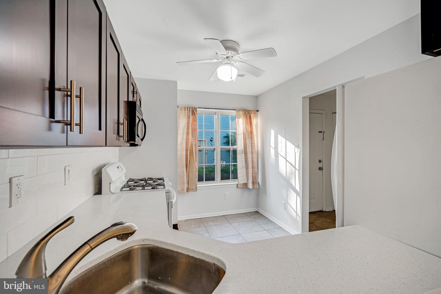 Photo 5 of 22 of 441 Atlanta Ct condo