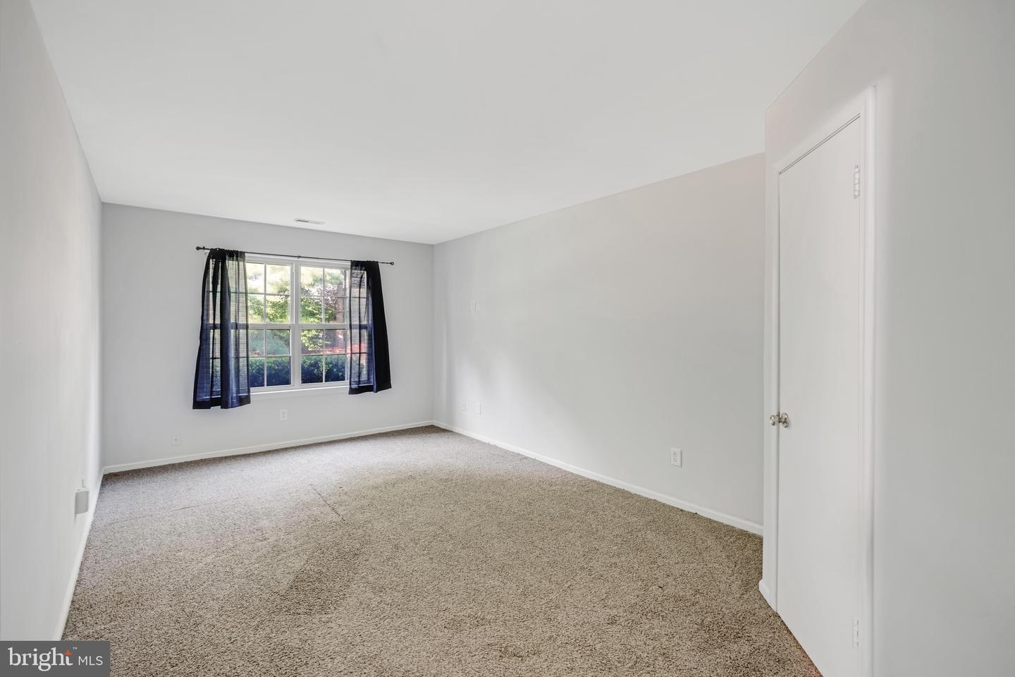 Photo 11 of 22 of 441 Atlanta Ct condo