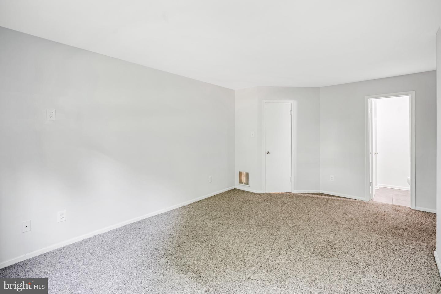 Photo 12 of 22 of 441 Atlanta Ct condo