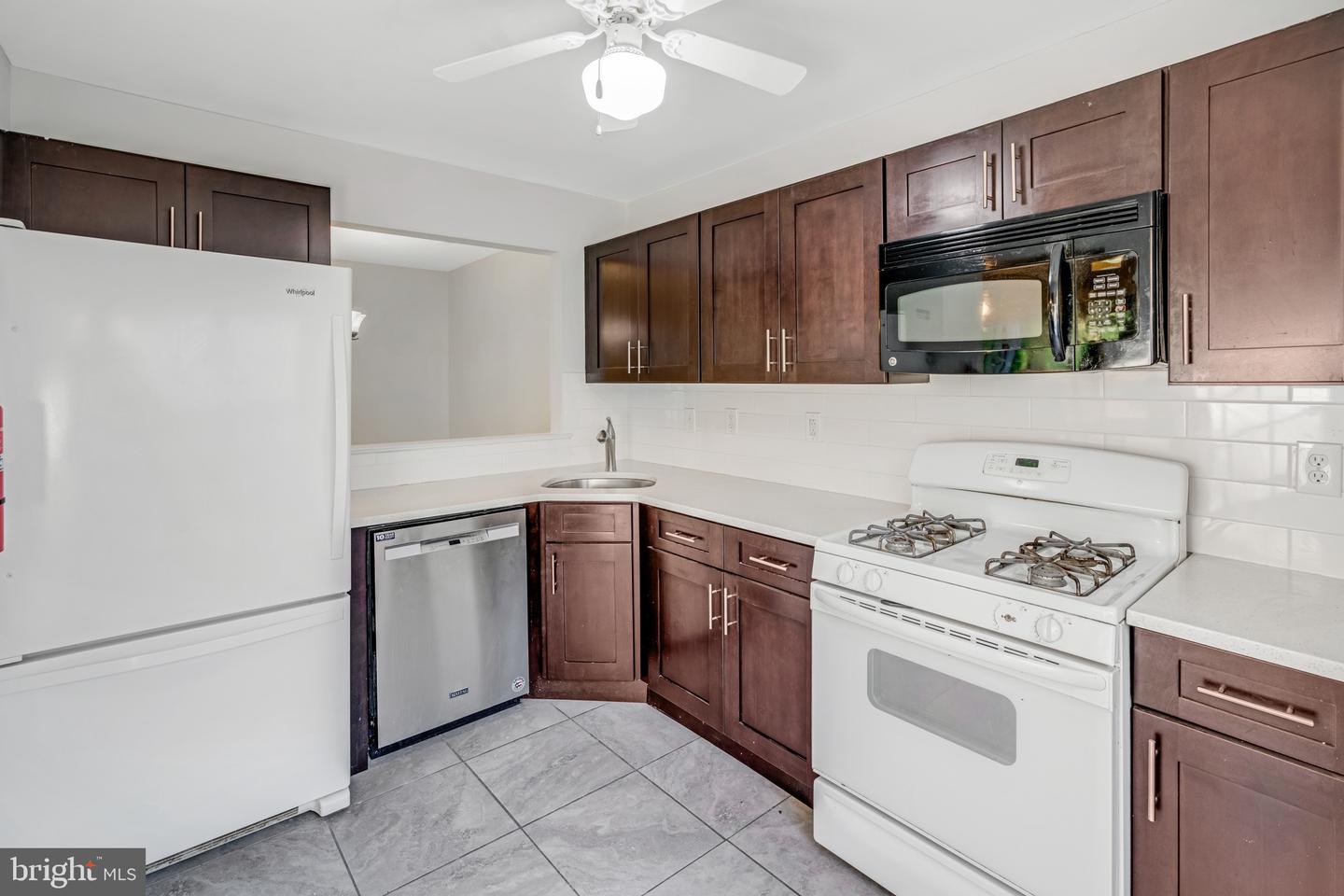 Photo 6 of 22 of 441 Atlanta Ct condo
