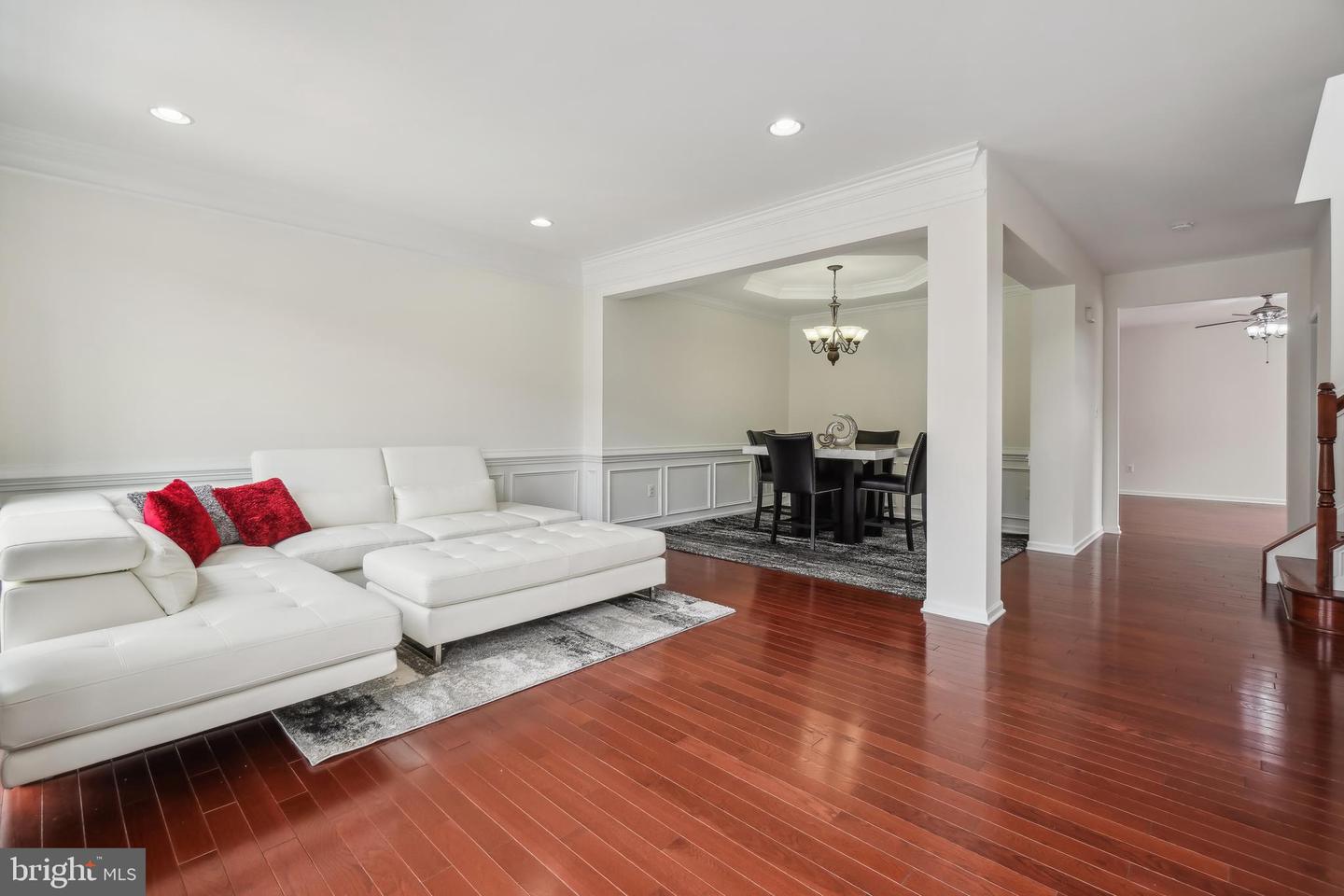 Photo 8 of 29 of 43261 Mitcham Sq townhome