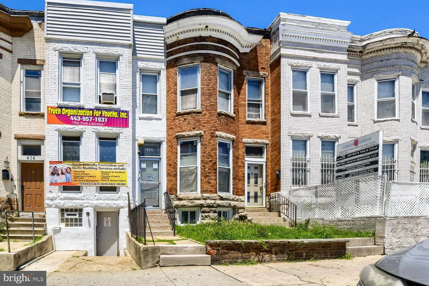 416 E 25th Street