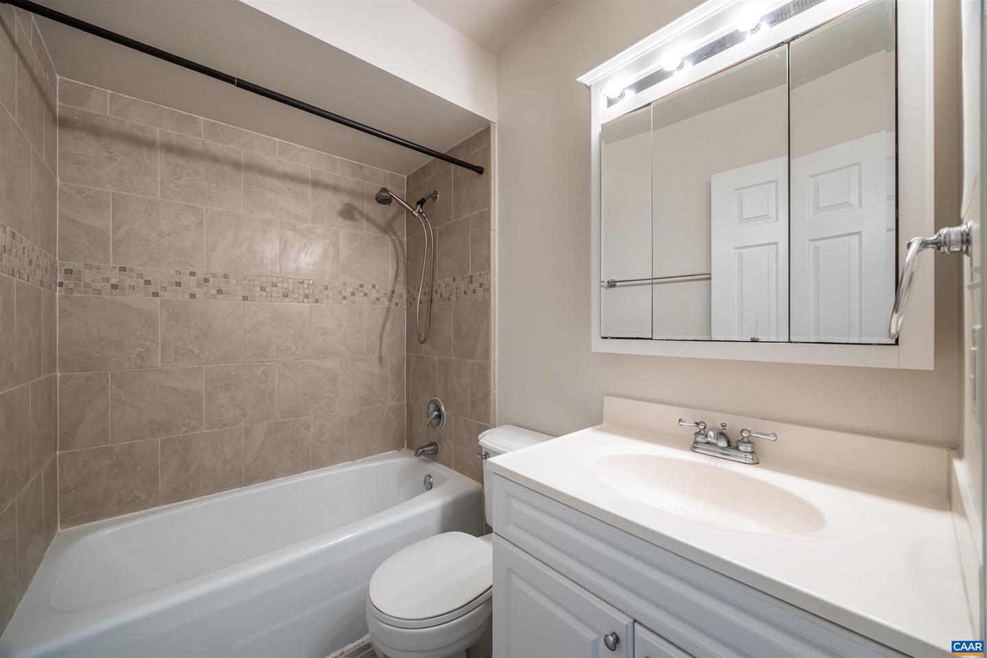 Photo 8 of 34 of 13 Georgetown Green townhome