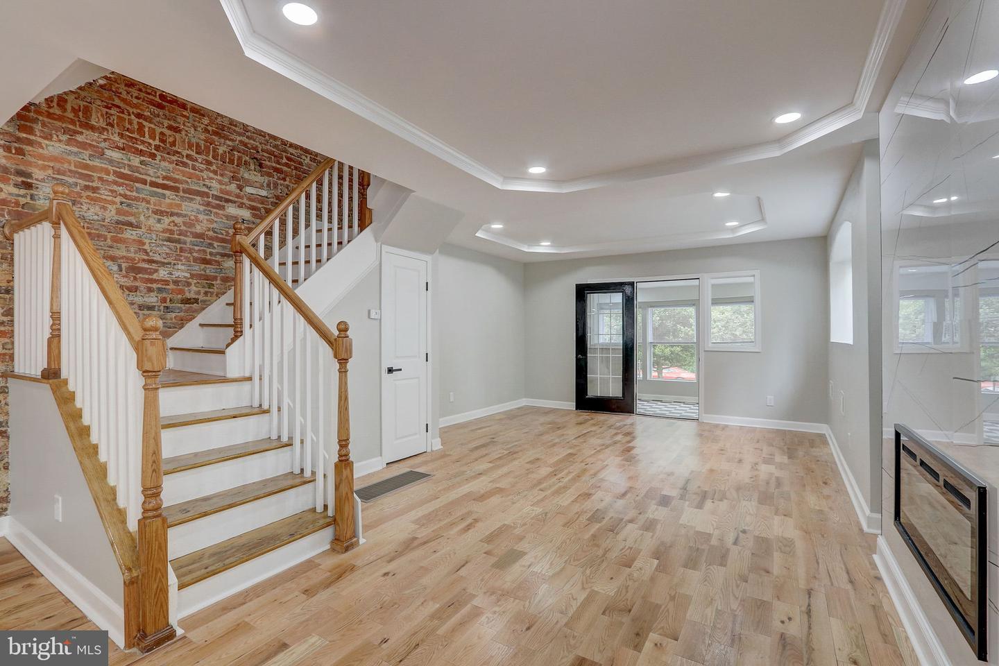 Photo 5 of 71 of 429 S 46th St townhome