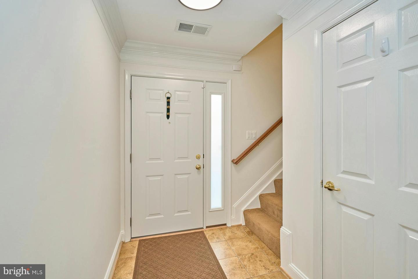 Photo 4 of 32 of 8947 Brewer Creek Pl townhome