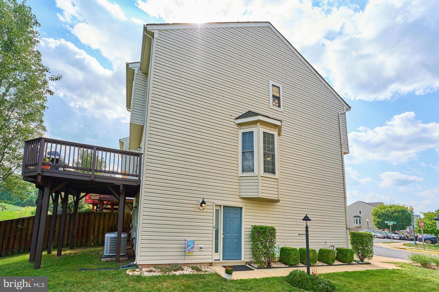 Photo 3 of 32 of 8947 Brewer Creek Pl townhome