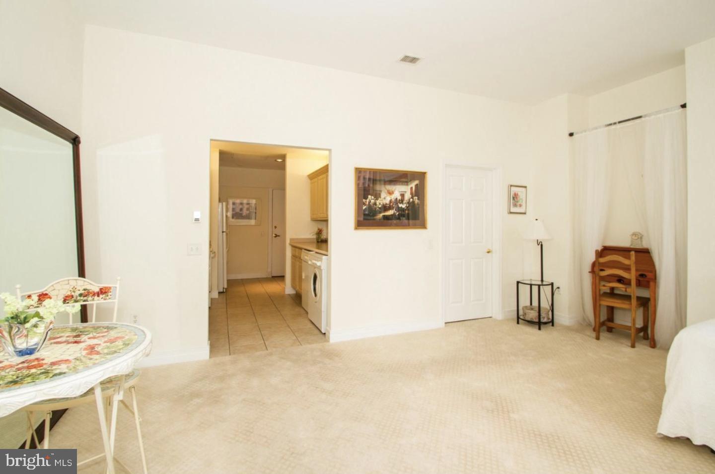 1600 Arch Street #511, Philadelphia, Pennsylvania image 3