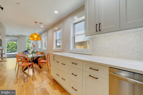 Single Family Residence in Arlington VA 1807 Taylor STREET 13.jpg