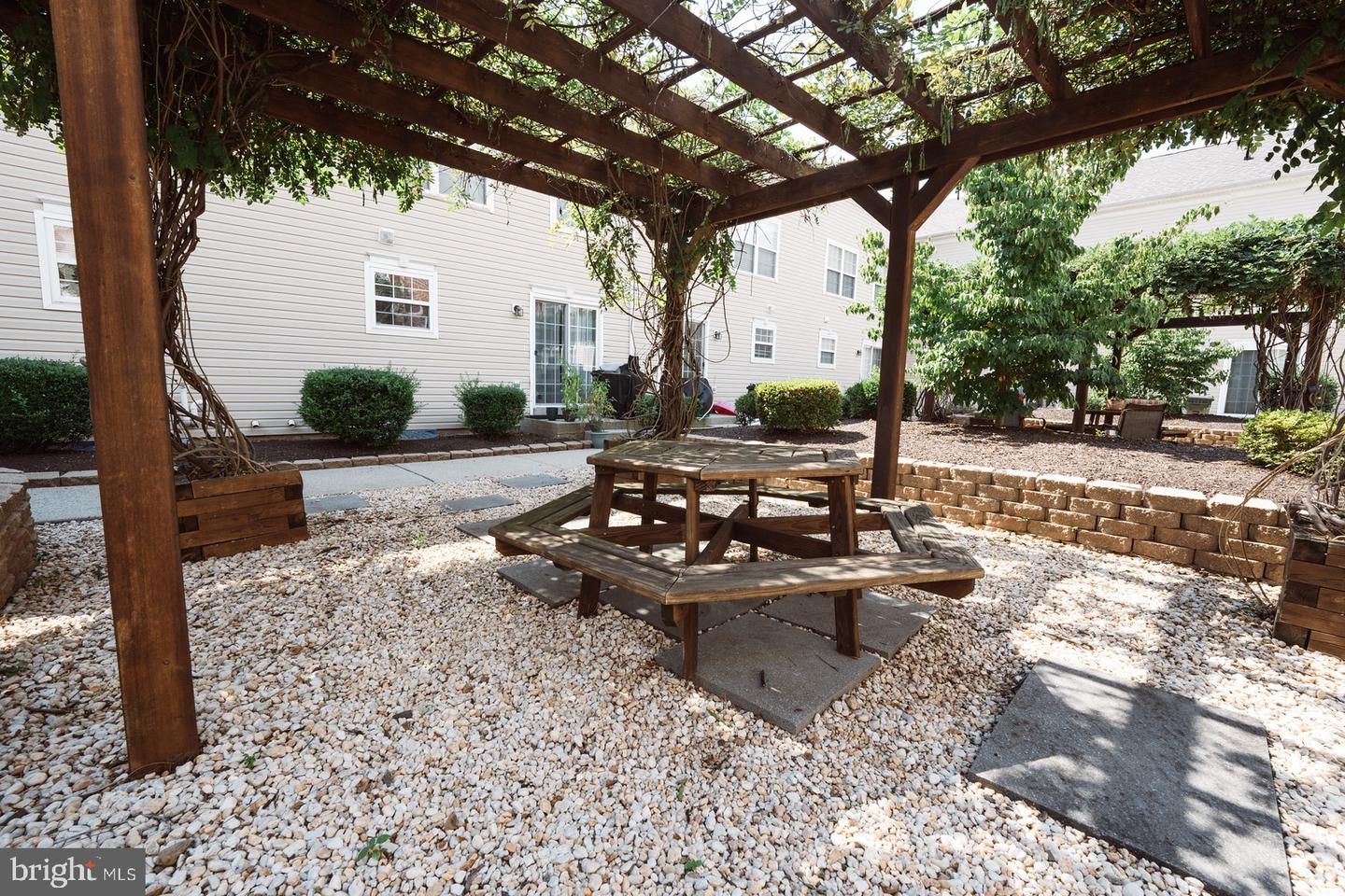 Photo 8 of 35 of 103 Goldfinch Ct townhome