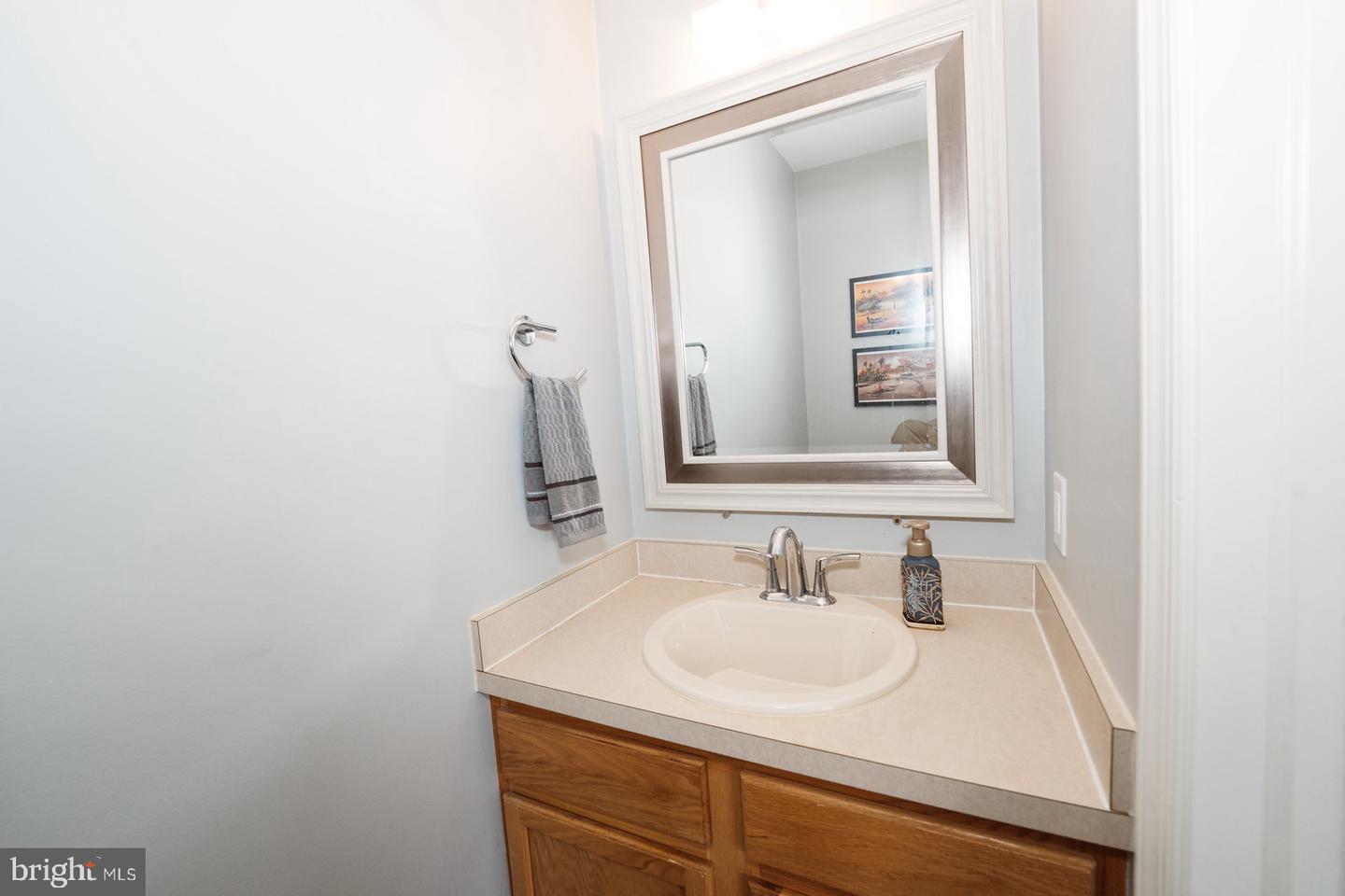 Photo 18 of 35 of 103 Goldfinch Ct townhome