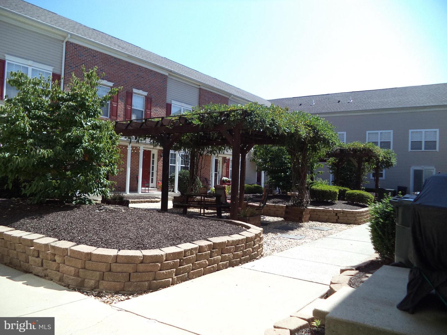 Photo 7 of 35 of 103 Goldfinch Ct townhome