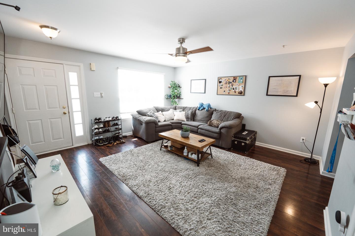 Photo 9 of 35 of 103 Goldfinch Ct townhome