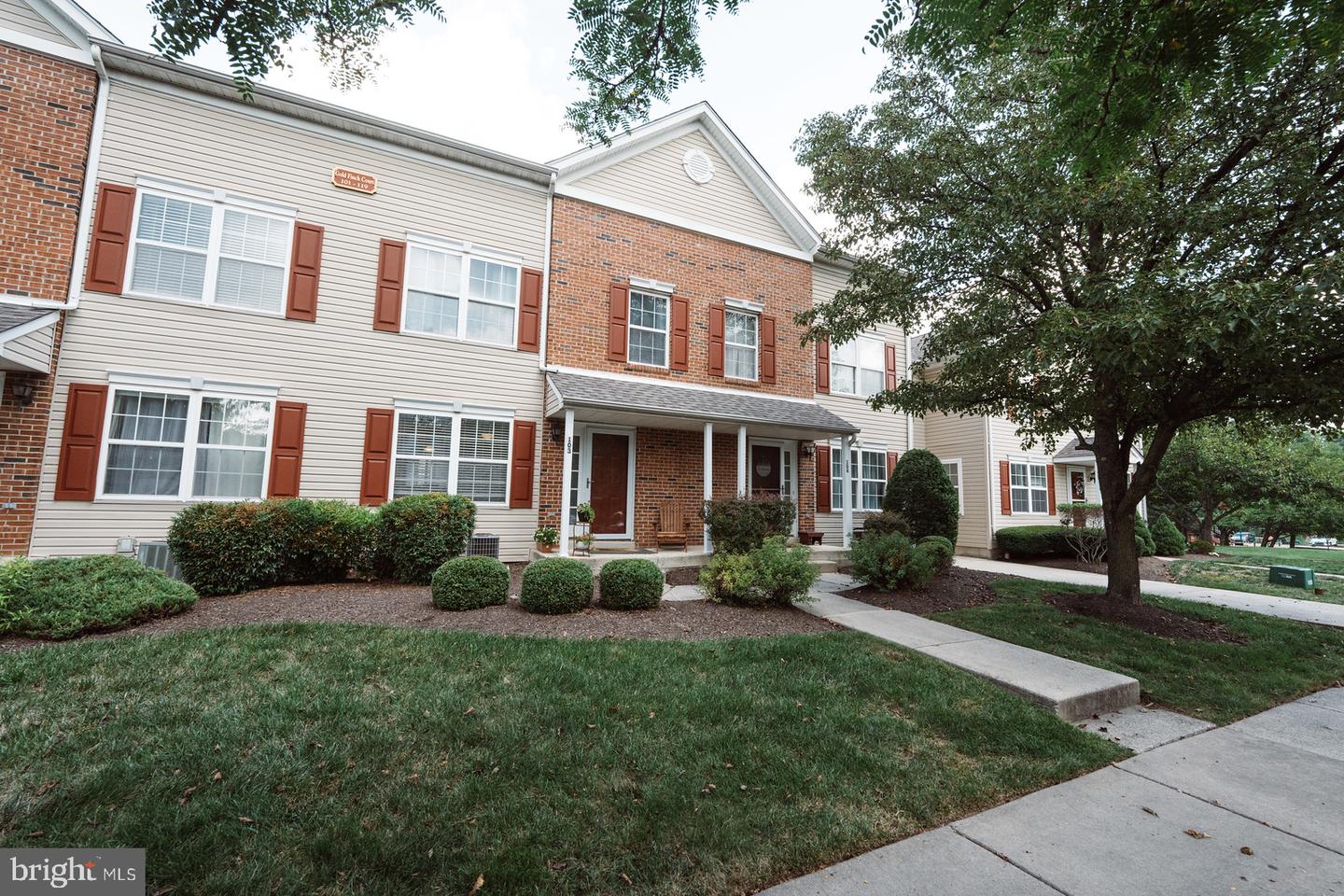 Photo 4 of 35 of 103 Goldfinch Ct townhome