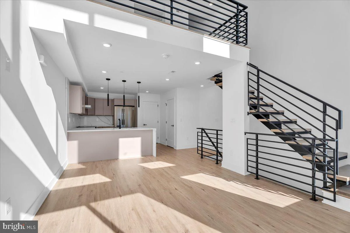 2615 E Boston Street Unit 2
