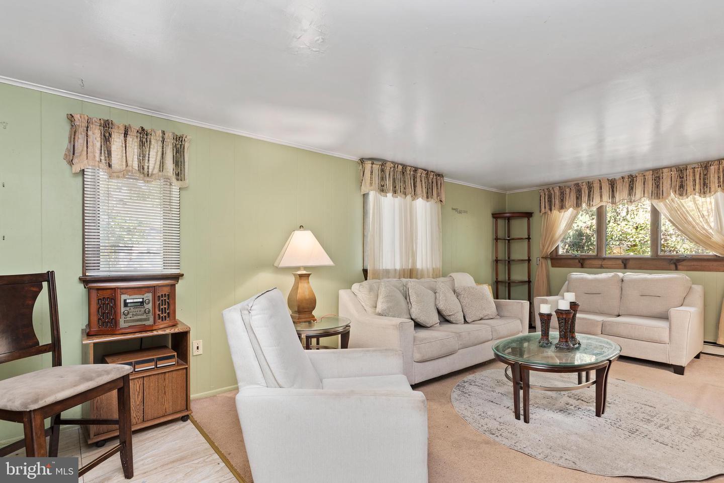 Photo 28 of 32 of 120 Hillymede Rd house