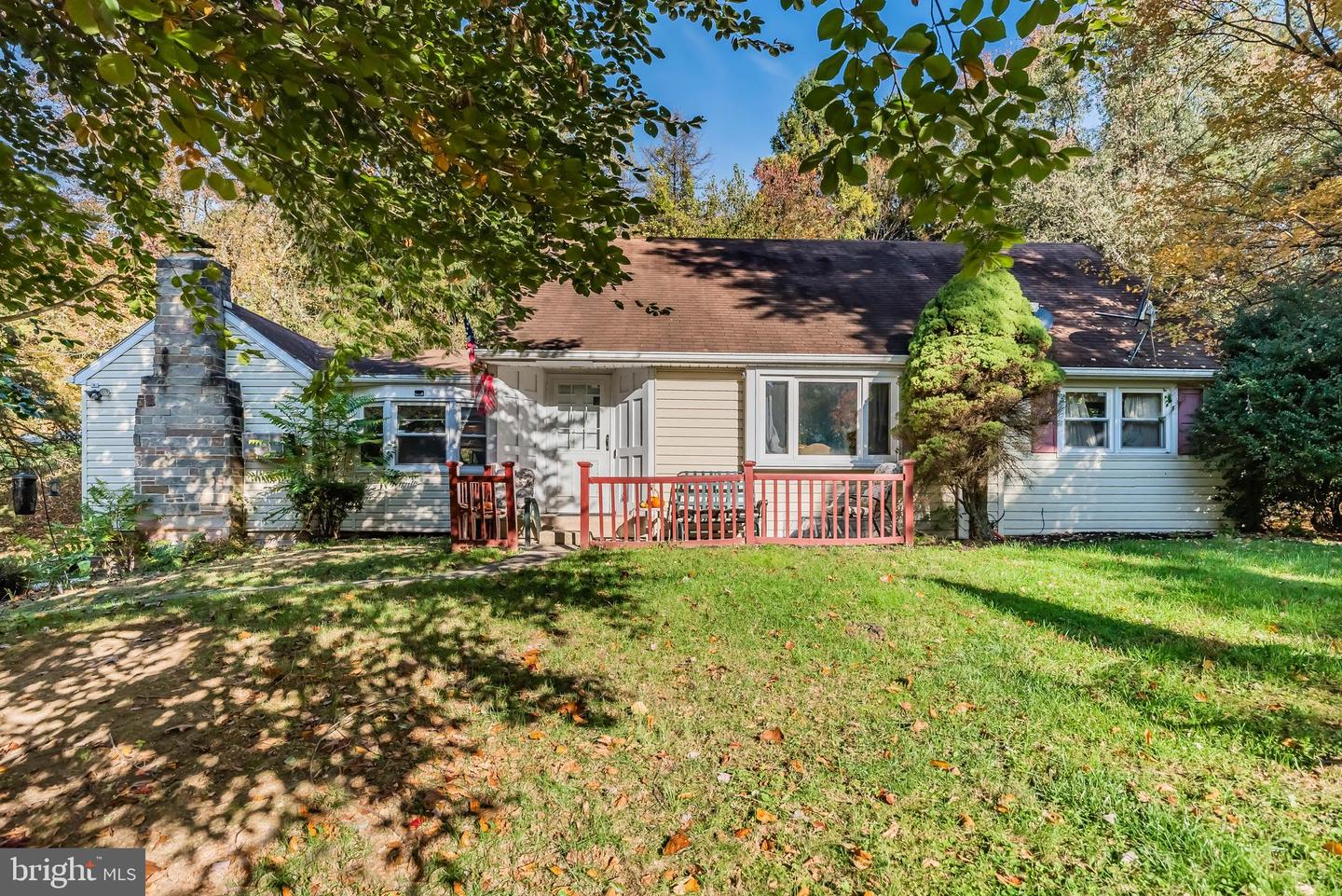Photo 1 of 32 of 120 Hillymede Rd house