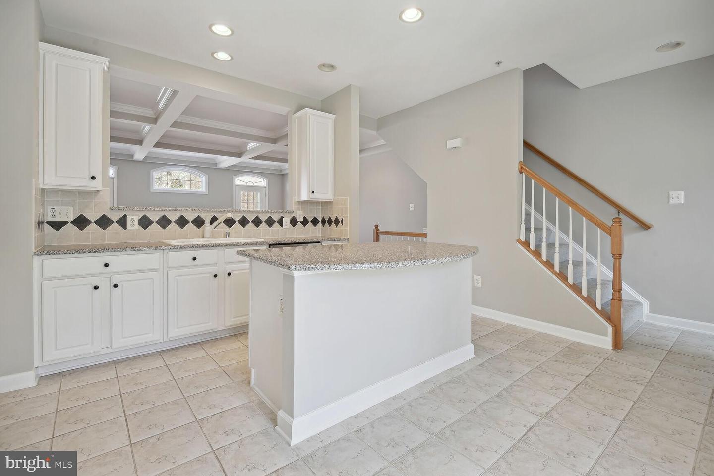 Photo 16 of 36 of 605 Ridgemont Ave townhome