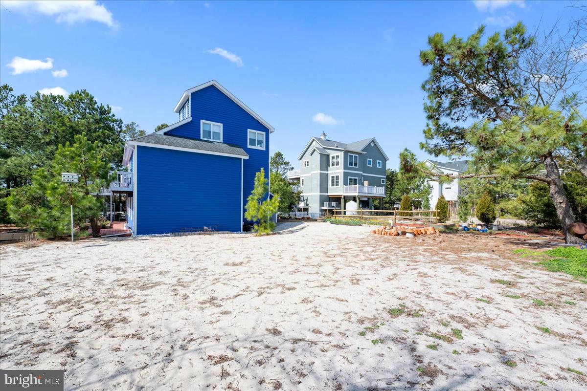 Photo 46 of 66 of 1506 N Bay Shore Dr house