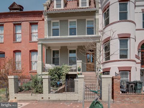 1002 C St NE Washington DC 20002