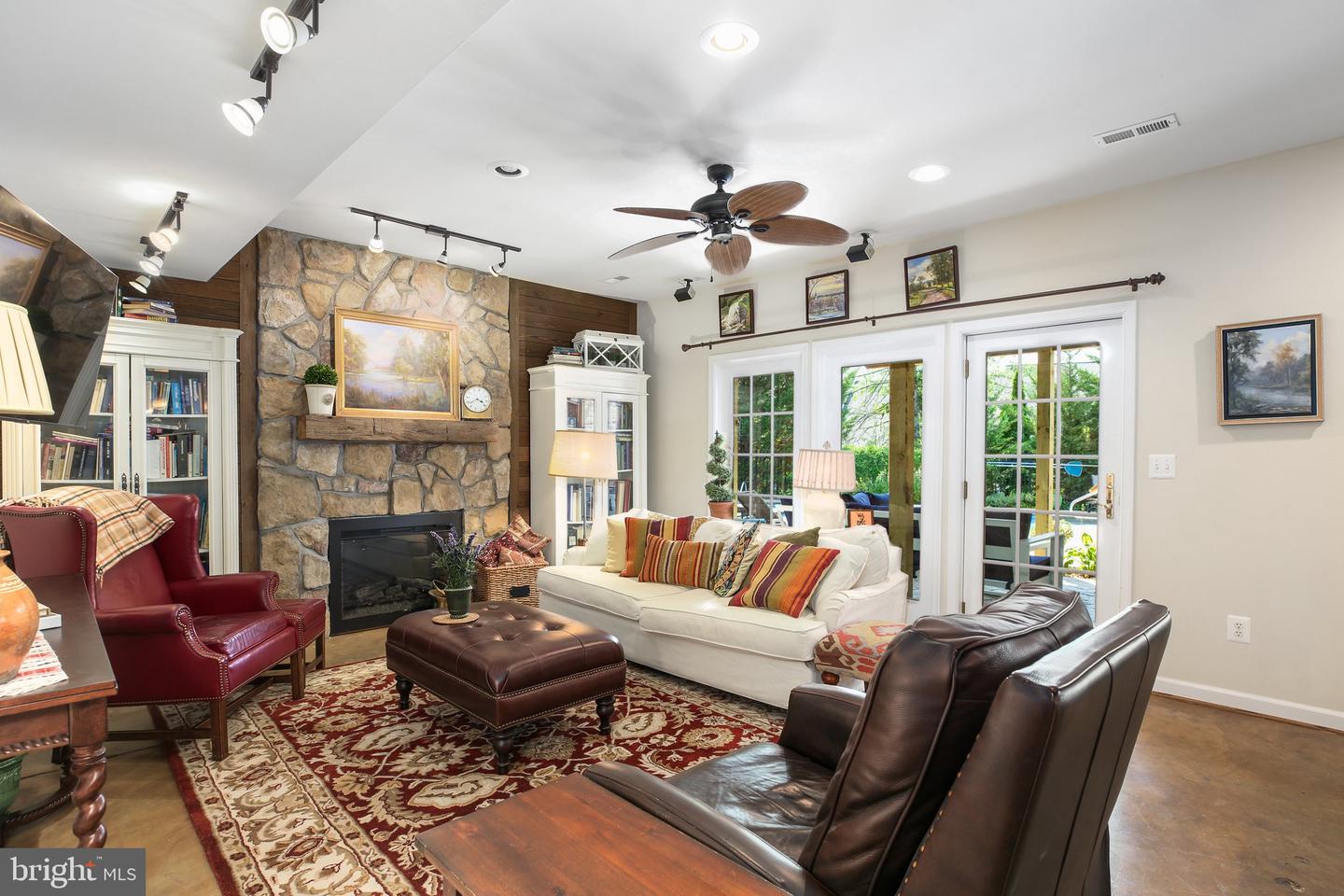 Photo 52 of 81 of 10 Havenwoods Way house
