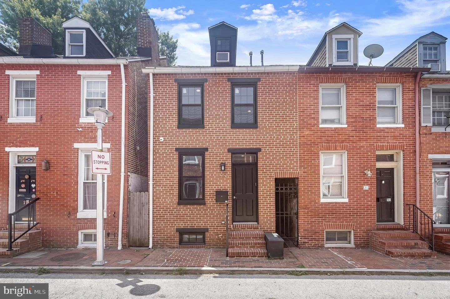 33 E Hamburg Street