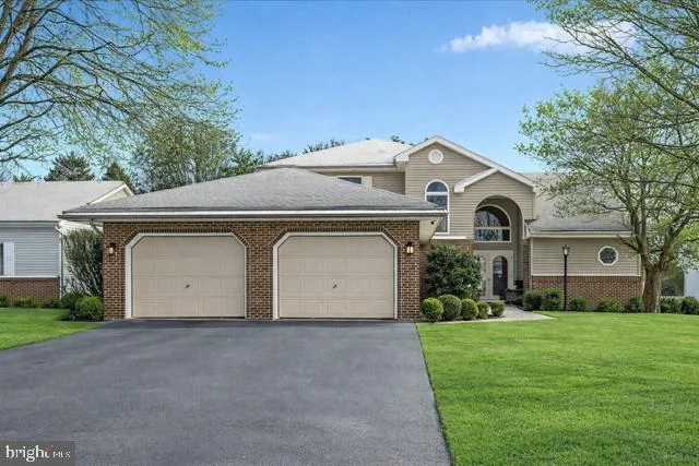 717 Brookside Lane