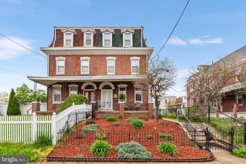 Duplex in Philadelphia PA 7030 Tulip STREET.jpg