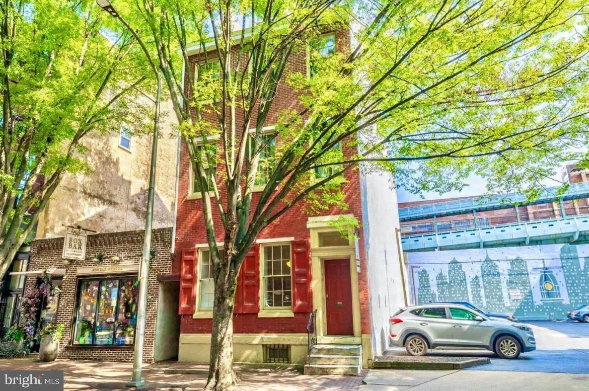 239 Race Street