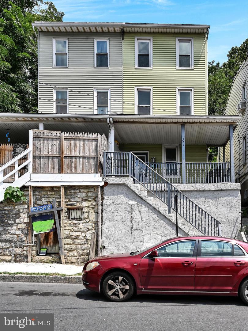 Photo 3 of 27 of 321 S 3rd St multi-family property