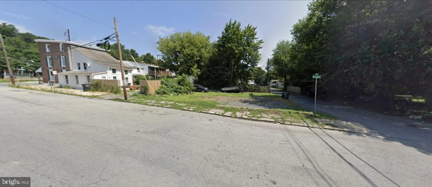 181 N 6th Avenue