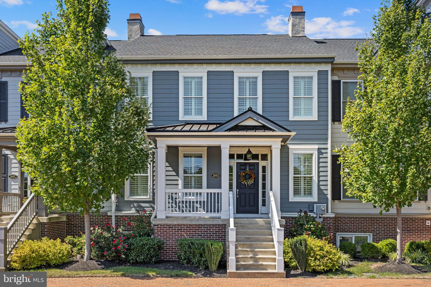 Photo 1 of 37 of 1853 Fieldstone Ln townhome