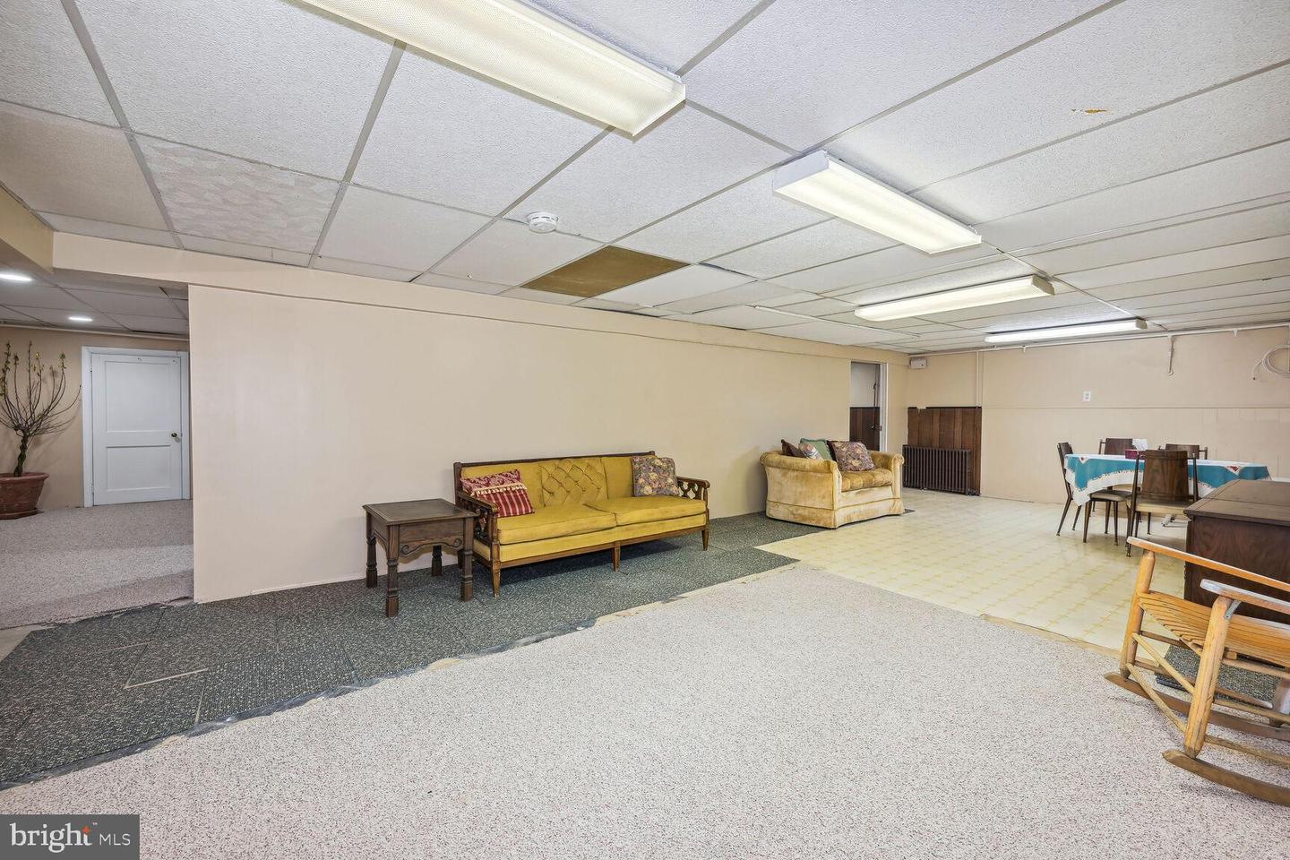 Photo 5 of 25 of 239 Gibbsboro Rd house