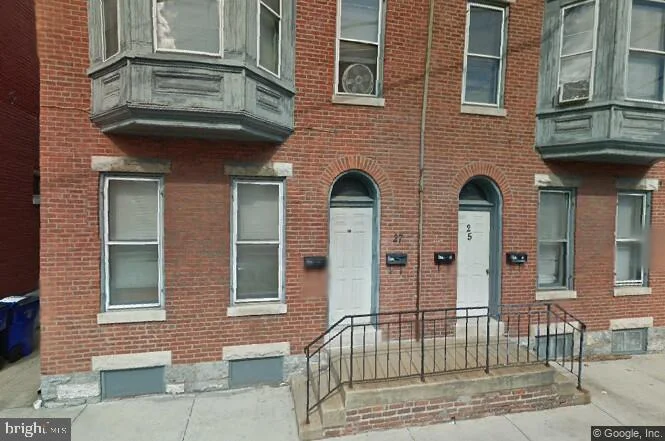 25 S Locust Street