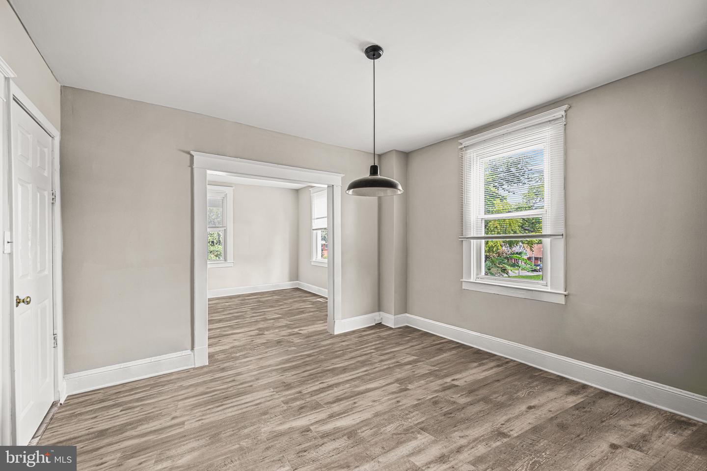Photo 6 of 15 of 6209 Fair Oaks Ave house