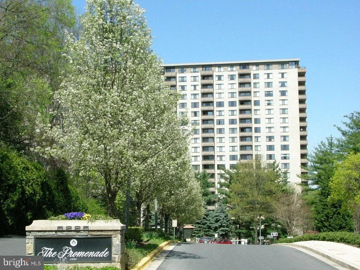 5225 Pooks Hill Road Unit 228S