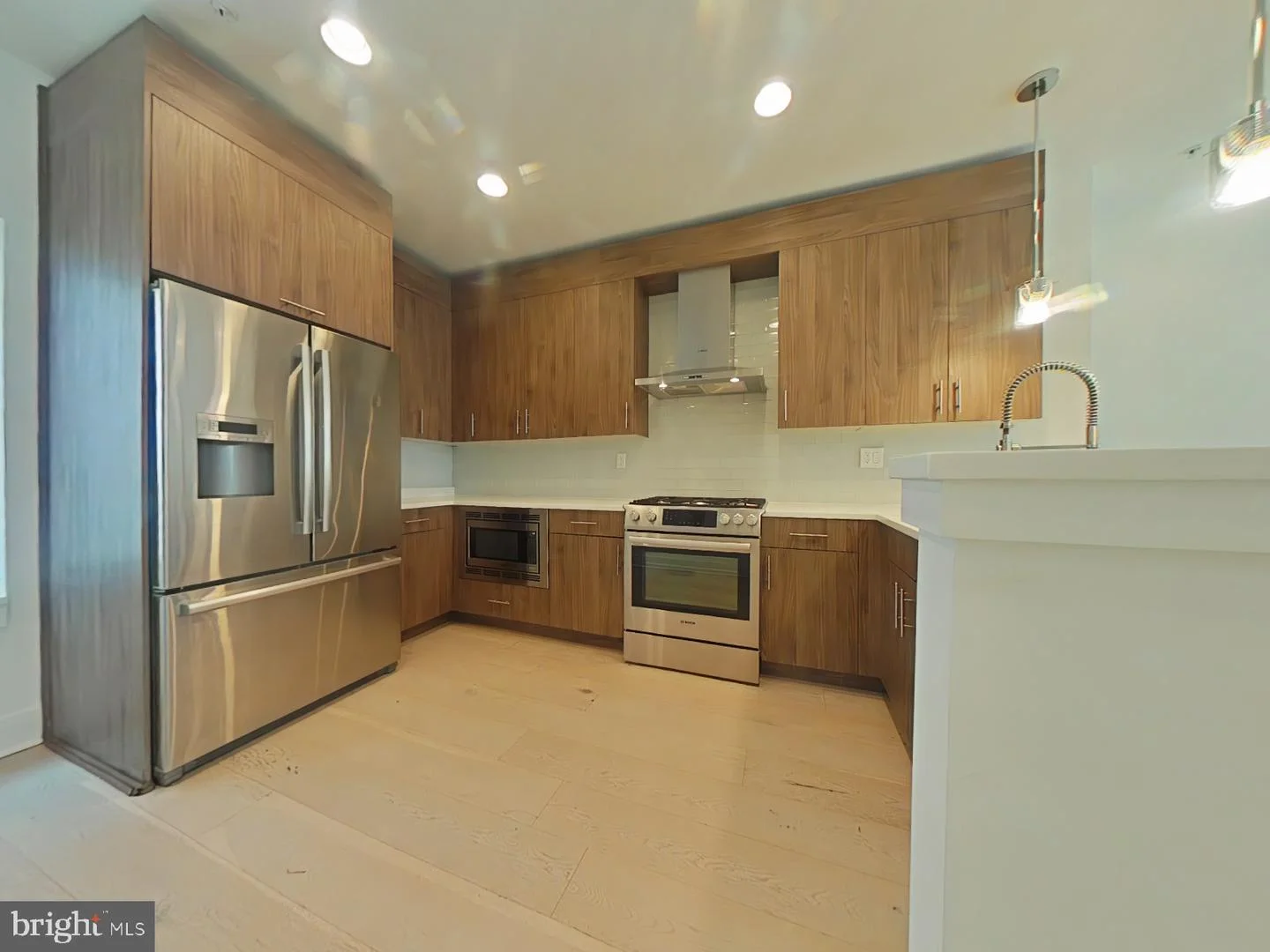 702 N Front Street Unit 12