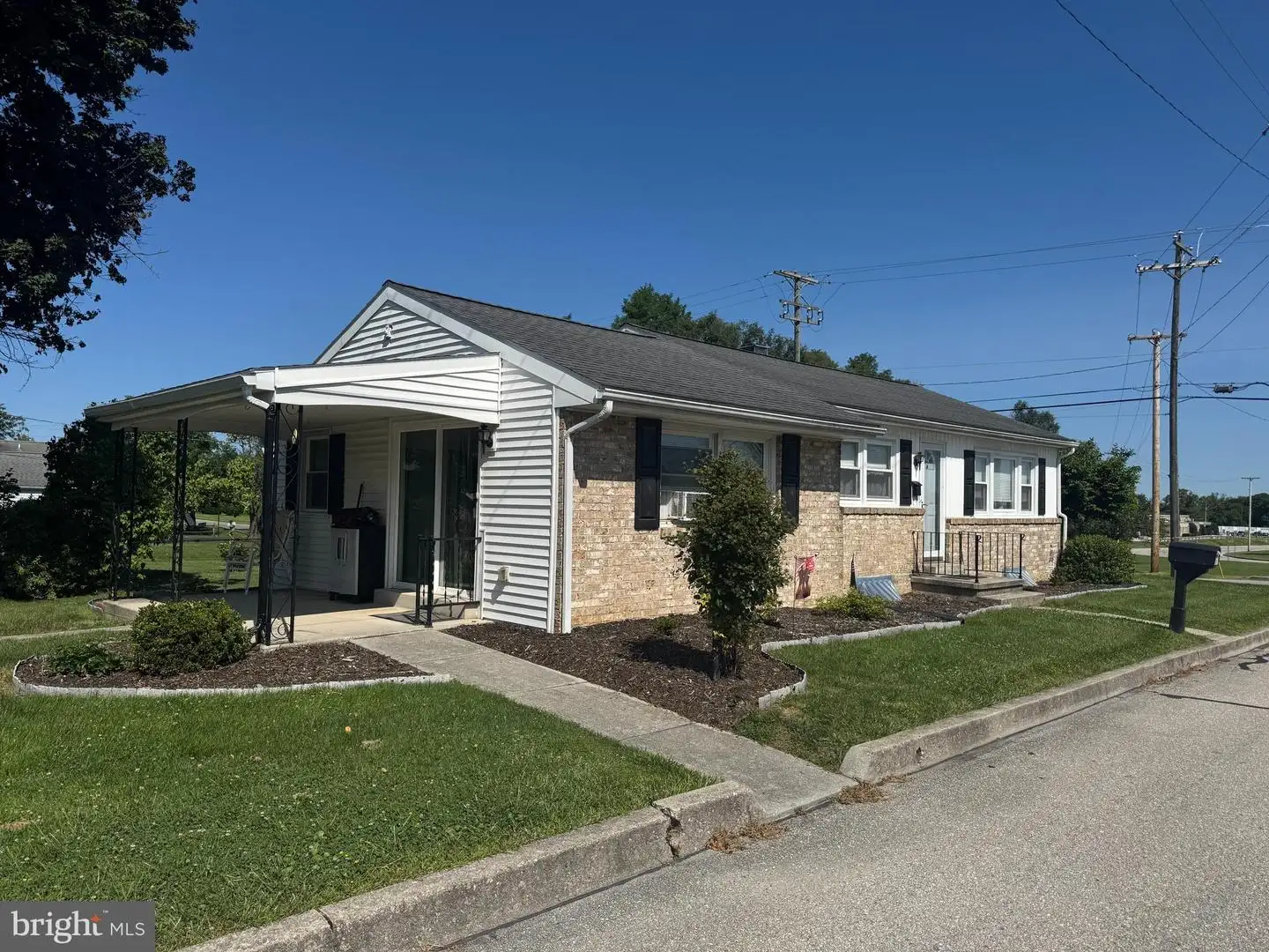 1000 W Elm Avenue, Hanover, PA, 17331