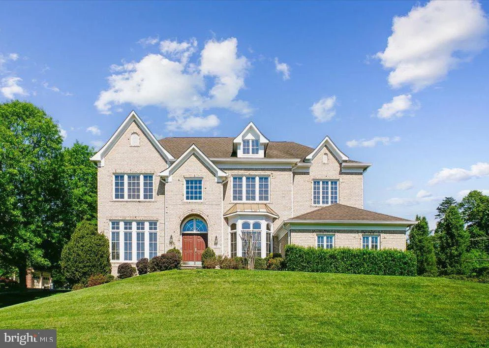 11040 Heathland Drive