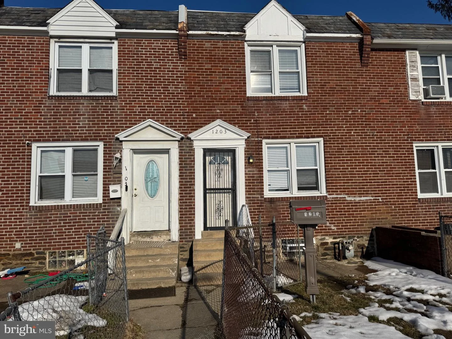 1203 Edgehill Road