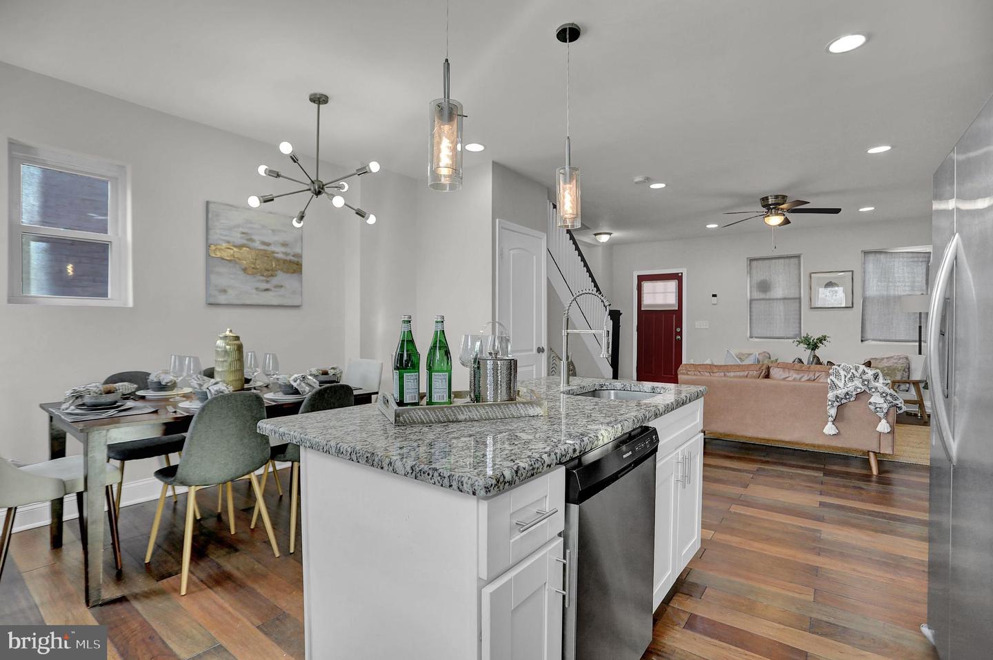 Photo 8 of 34 of 779 N Grantley St townhome
