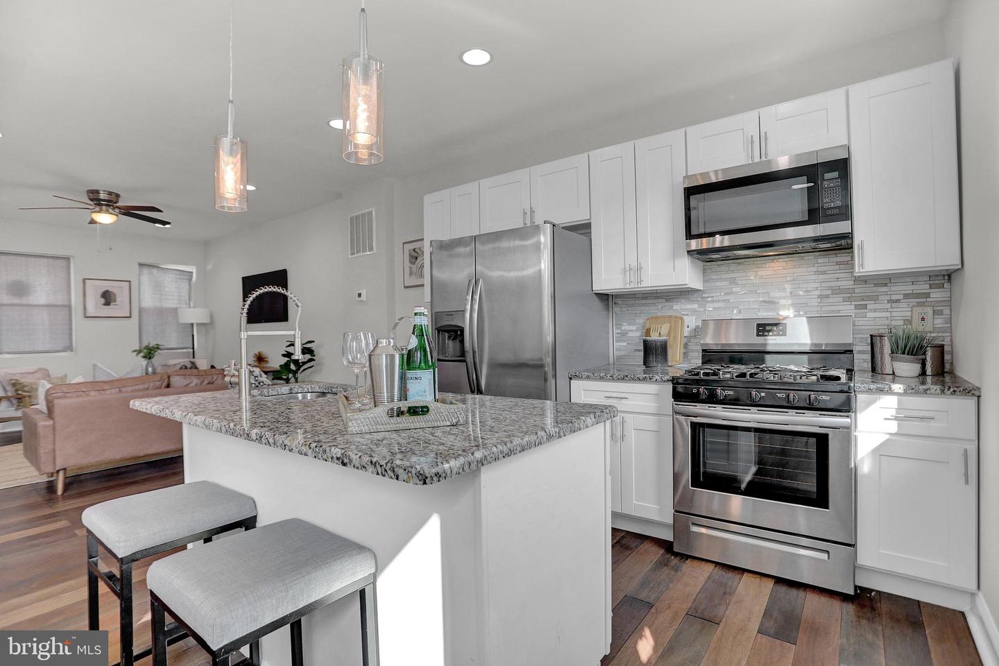 Photo 7 of 34 of 779 N Grantley St townhome
